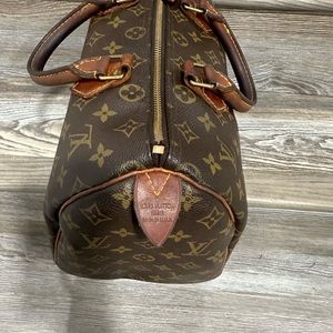 Louis Vuitton Monogram Speedy 30 bag